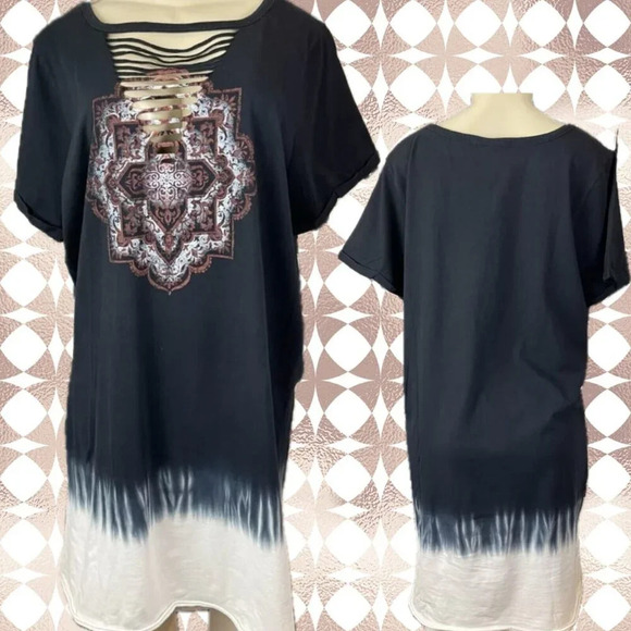Torrid +2 Black Dip-Dye Slashed V-Neck Accent Print Short Sleeve T-Shirt Dress - Picture 1 of 6